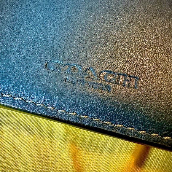 Brand New Coach Travel Set – Wallet, Passport Case, & toiletries bag - Picture 3 of 16